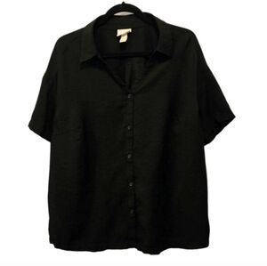 Minimalist Women’s Black Short Sleeve Blouse No Gap Button Front Plus Size 1X